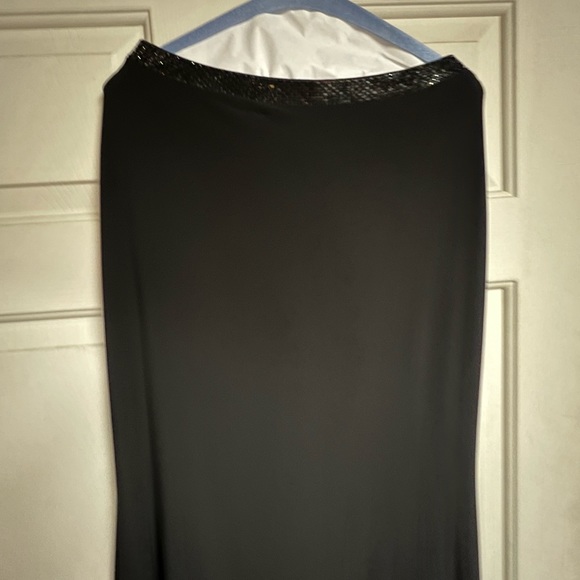 Black two-piece prom dress. Only worn once. No flaws, Dry Cleaned, Size 10 - Picture 13 of 14